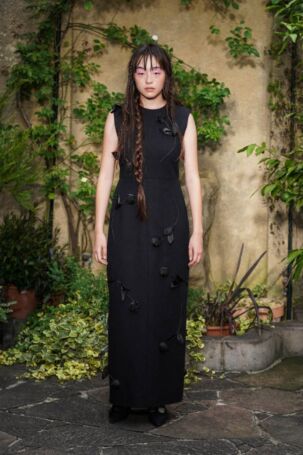 4/35 | VIVIANO Spring 2025 | Courtesy of Japan Fashion Week Organization VIVIANO Spring 2025 | Courtesy of Japan Fashion Week Organization