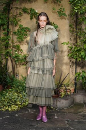 11/35 | VIVIANO Spring 2025 | Courtesy of Japan Fashion Week Organization VIVIANO Spring 2025 | Courtesy of Japan Fashion Week Organization