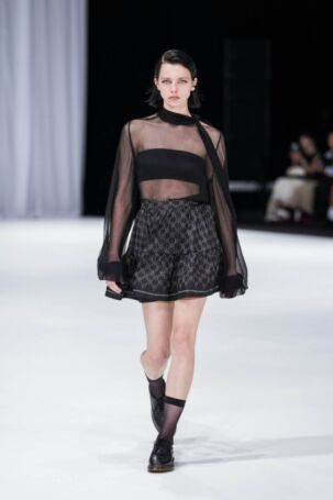 3/38 | WISHARAWISH Spring 2025 | Courtesy of Japan Fashion Week Organization WISHARAWISH Spring 2025 | Courtesy of Japan Fashion Week Organization