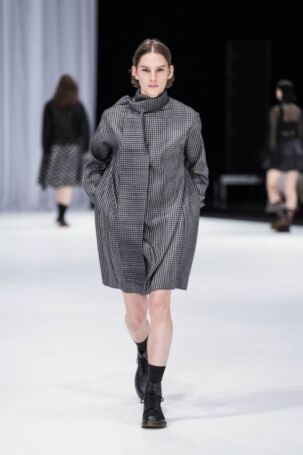 4/38 | WISHARAWISH Spring 2025 | Courtesy of Japan Fashion Week Organization WISHARAWISH Spring 2025 | Courtesy of Japan Fashion Week Organization