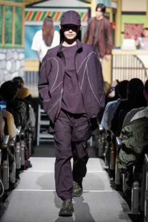 9/34 | yoshiokubo Spring 2025 | Courtesy of Japan Fashion Week Organization yoshiokubo Spring 2025 | Courtesy of Japan Fashion Week Organization