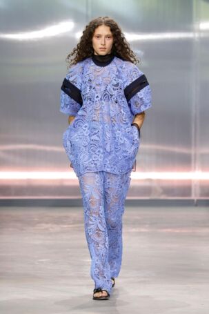 9/52 | 3.1 Phillip Lim Spring 2025 | Photo: NOWFASHION.com 3.1 Phillip Lim Spring 2025 | Photo: NOWFASHION.com