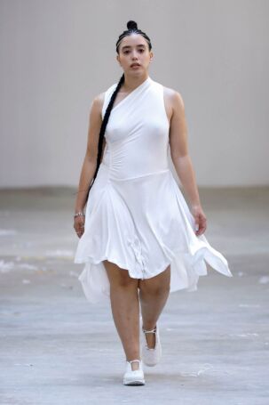 11/31 | Jane Wade Spring 2025 | Photo: NOWFASHION.com Jane Wade Spring 2025 | Photo: NOWFASHION.com