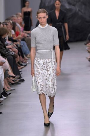 12/67 | Michael Kors Collection Spring 2025 | Photo: NOWFASHION.com Michael Kors Collection Spring 2025 | Photo: NOWFASHION.com