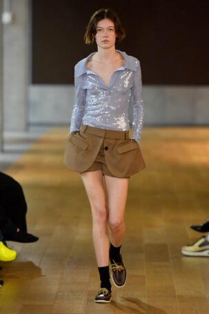 6/35 | MONSE Spring 2025 | Photo: NOWFASHION.com MONSE Spring 2025 | Photo: NOWFASHION.com