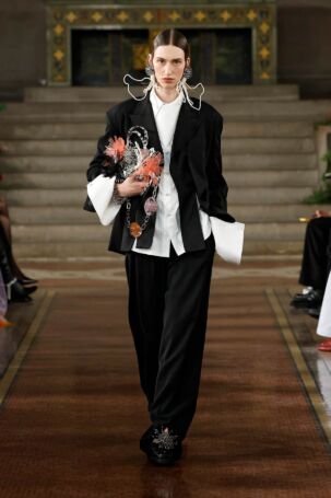 5/47 | Palomo Spain Spring 2025 | Photo: NOWFASHION.com Palomo Spain Spring 2025 | Photo: NOWFASHION.com