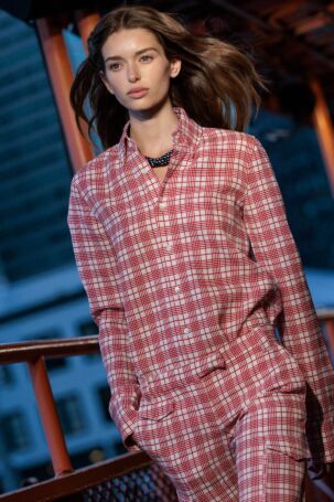 1/47 | Details at Tommy Hilfiger Spring 2025 | Courtesy of Tommy Hilfiger Details at Tommy Hilfiger Spring 2025 | Courtesy of Tommy Hilfiger