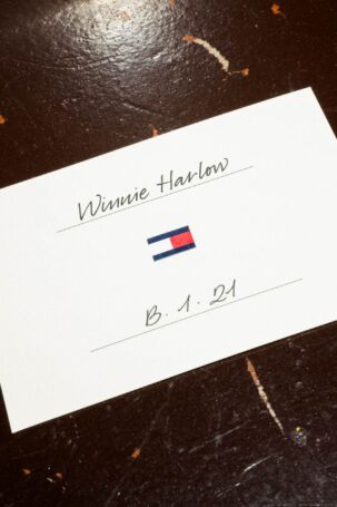 6/9 | Setting at Tommy Hilfiger Spring 2025 | Photo: BFA | Courtesy of Tommy Hilfiger Setting at Tommy Hilfiger Spring 2025 | Photo: BFA | Courtesy of Tommy Hilfiger