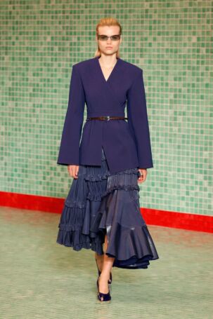 6/39 | Tory Burch Spring 2025 | Photo: NOWFASHION.com Tory Burch Spring 2025 | Photo: NOWFASHION.com