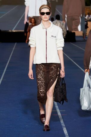 6/37 | Baum und Pferdgarten Spring 2025 | Photo: James Cochrane | Courtesy of Copenhagen Fashion Week Baum und Pferdgarten Spring 2025 | Photo: James Cochrane | Courtesy of Copenhagen Fashion Week