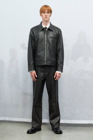 2/20 | Berner Kühl Spring 2025 | Photo: James Cochrane | Courtesy of Copenhagen Fashion Week Berner Kühl Spring 2025 | Photo: James Cochrane | Courtesy of Copenhagen Fashion Week