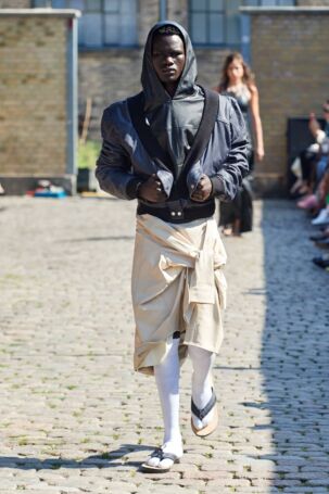 5/25 | Deadwood Spring 2025 | Photo: James Cochrane | Courtesy of Copenhagen Fashion Week Deadwood Spring 2025 | Photo: James Cochrane | Courtesy of Copenhagen Fashion Week