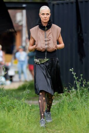 7/29 | Fine Chaos Spring 2025 | Photo: James Cochrane | Courtesy of Copenhagen Fashion Week Fine Chaos Spring 2025 | Photo: James Cochrane | Courtesy of Copenhagen Fashion Week