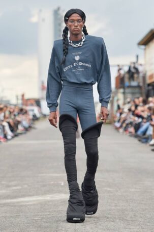 9/22 | Han Kjøbenhavn Spring 2025 | Photo: James Cochrane | Courtesy of Copenhagen Fashion Week Han Kjøbenhavn Spring 2025 | Photo: James Cochrane | Courtesy of Copenhagen Fashion Week