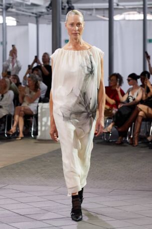 1/32 | HERSKIND Spring 2025 | Photo: James Cochrane | Courtesy of Copenhagen Fashion Week HERSKIND Spring 2025 | Photo: James Cochrane | Courtesy of Copenhagen Fashion Week
