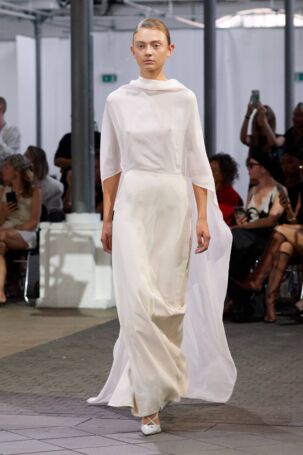 7/32 | HERSKIND Spring 2025 | Photo: James Cochrane | Courtesy of Copenhagen Fashion Week HERSKIND Spring 2025 | Photo: James Cochrane | Courtesy of Copenhagen Fashion Week