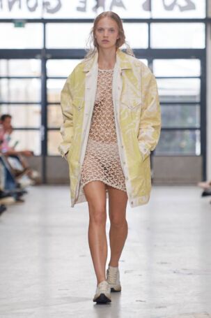 7/32 | Joao Maraschin Spring 2025 | Photo: James Cochrane | Courtesy of Copenhagen Fashion Week Joao Maraschin Spring 2025 | Photo: James Cochrane | Courtesy of Copenhagen Fashion Week