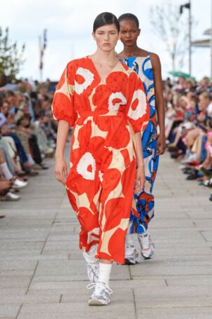 3/30 | Marimekko Spring 2025 | Photo: James Cochrane | Courtesy of Copenhagen Fashion Week Marimekko Spring 2025 | Photo: James Cochrane | Courtesy of Copenhagen Fashion Week