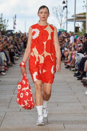 7/30 | Marimekko Spring 2025 | Photo: James Cochrane | Courtesy of Copenhagen Fashion Week Marimekko Spring 2025 | Photo: James Cochrane | Courtesy of Copenhagen Fashion Week