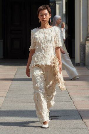 4/31 | MKDT Studio Spring 2025 | Photo: James Cochrane | Courtesy of Copenhagen Fashion Week MKDT Studio Spring 2025 | Photo: James Cochrane | Courtesy of Copenhagen Fashion Week