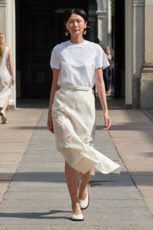6/31 | MKDT Studio Spring 2025 | Photo: James Cochrane | Courtesy of Copenhagen Fashion Week MKDT Studio Spring 2025 | Photo: James Cochrane | Courtesy of Copenhagen Fashion Week