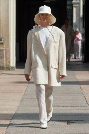 9/31 | MKDT Studio Spring 2025 | Photo: James Cochrane | Courtesy of Copenhagen Fashion Week MKDT Studio Spring 2025 | Photo: James Cochrane | Courtesy of Copenhagen Fashion Week