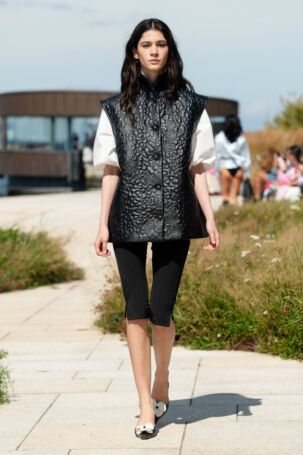 4/25 | OpéraSPORT Spring 2025 | Photo: James Cochrane | Courtesy of Copenhagen Fashion Week OpéraSPORT Spring 2025 | Photo: James Cochrane | Courtesy of Copenhagen Fashion Week