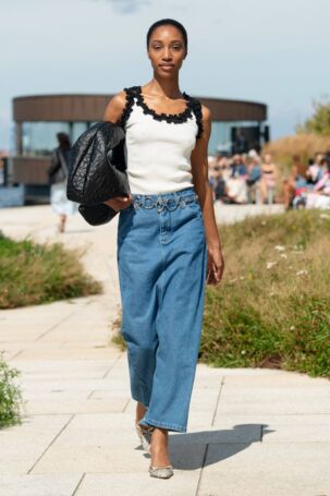 12/25 | OpéraSPORT Spring 2025 | Photo: James Cochrane | Courtesy of Copenhagen Fashion Week OpéraSPORT Spring 2025 | Photo: James Cochrane | Courtesy of Copenhagen Fashion Week