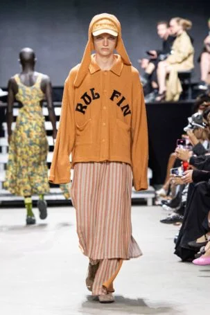 4/27 | Rolf Ekroth Spring 2025 | Photo: James Cochrane | Courtesy of Copenhagen Fashion Week Rolf Ekroth Spring 2025 | Photo: James Cochrane | Courtesy of Copenhagen Fashion Week