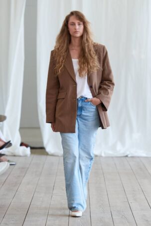 9/30 | Skall Studio Spring 2025 | Photo: James Cochrane | Courtesy of Copenhagen Fashion Week Skall Studio Spring 2025 | Photo: James Cochrane | Courtesy of Copenhagen Fashion Week