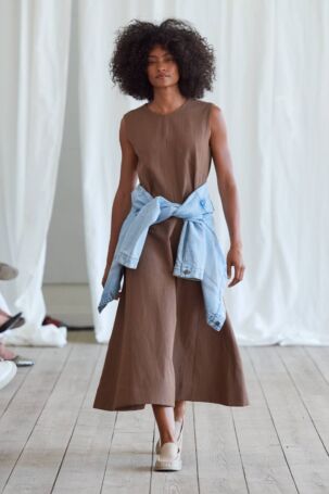 10/30 | Skall Studio Spring 2025 | Photo: James Cochrane | Courtesy of Copenhagen Fashion Week Skall Studio Spring 2025 | Photo: James Cochrane | Courtesy of Copenhagen Fashion Week