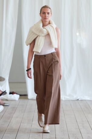 11/30 | Skall Studio Spring 2025 | Photo: James Cochrane | Courtesy of Copenhagen Fashion Week Skall Studio Spring 2025 | Photo: James Cochrane | Courtesy of Copenhagen Fashion Week