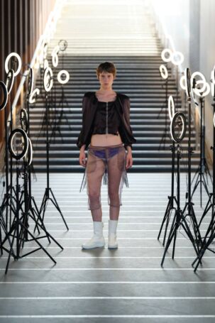 1/12 | Sól Hansdóttir Spring 2025 | Photo: James Cochrane | Courtesy of Copenhagen Fashion Week Sól Hansdóttir Spring 2025 | Photo: James Cochrane | Courtesy of Copenhagen Fashion Week