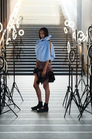 2/12 | Sól Hansdóttir Spring 2025 | Photo: James Cochrane | Courtesy of Copenhagen Fashion Week Sól Hansdóttir Spring 2025 | Photo: James Cochrane | Courtesy of Copenhagen Fashion Week