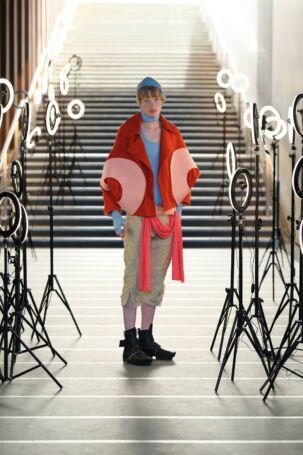 4/12 | Sól Hansdóttir Spring 2025 | Photo: James Cochrane | Courtesy of Copenhagen Fashion Week Sól Hansdóttir Spring 2025 | Photo: James Cochrane | Courtesy of Copenhagen Fashion Week