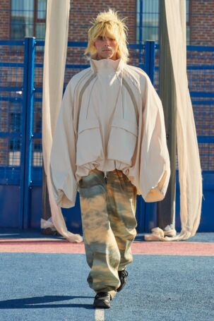 3/28 | Stamm Spring 2025 | Photo: James Cochrane | Courtesy of Copenhagen Fashion Week Stamm Spring 2025 | Photo: James Cochrane | Courtesy of Copenhagen Fashion Week