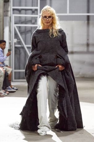 6/81 | Luiza Bachofer at Swedish School of Textiles Spring 2025 | Photo: James Cochrane | Courtesy of Copenhagen Fashion Week Luiza Bachofer at Swedish School of Textiles Spring 2025 | Photo: James Cochrane | Courtesy of Copenhagen Fashion Week