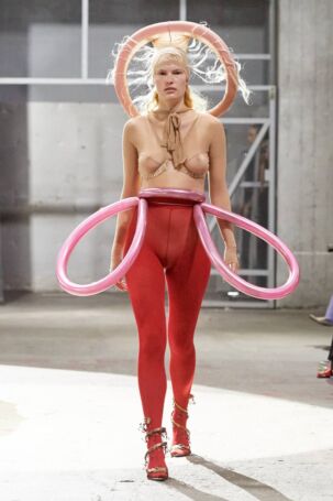 11/81 | Ellen Kowka at Swedish School of Textiles Spring 2025 | Photo: James Cochrane | Courtesy of Copenhagen Fashion Week Ellen Kowka at Swedish School of Textiles Spring 2025 | Photo: James Cochrane | Courtesy of Copenhagen Fashion Week