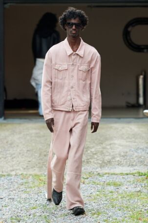 8/20 | Won Hundred Spring 2025 | Photo: James Cochrane | Courtesy of Copenhagen Fashion Week Won Hundred Spring 2025 | Photo: James Cochrane | Courtesy of Copenhagen Fashion Week