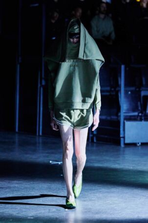 5/29 | Anonymous Club Spring 2025 | Photo: Finnegan Koichi Godenschweger | Courtesy of Berlin Fashion Week Anonymous Club Spring 2025 | Photo: Finnegan Koichi Godenschweger | Courtesy of Berlin Fashion Week