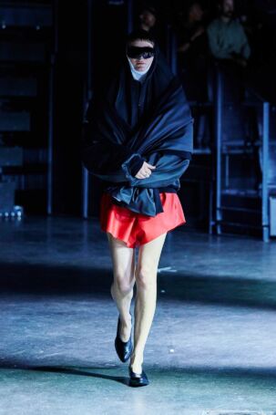 9/29 | Anonymous Club Spring 2025 | Photo: Finnegan Koichi Godenschweger | Courtesy of Berlin Fashion Week Anonymous Club Spring 2025 | Photo: Finnegan Koichi Godenschweger | Courtesy of Berlin Fashion Week