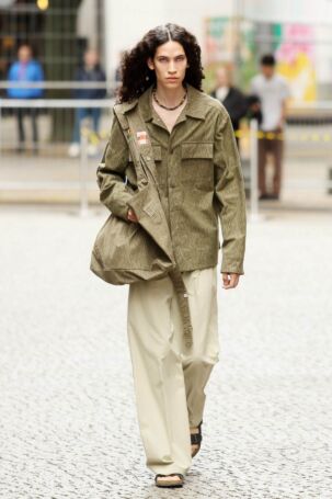 5/39 | Avenir Spring 2025 | Photo: Boris Marberg | Courtesy of Berlin Fashion Week Avenir Spring 2025 | Photo: Boris Marberg | Courtesy of Berlin Fashion Week