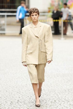 7/39 | Avenir Spring 2025 | Photo: Boris Marberg | Courtesy of Berlin Fashion Week Avenir Spring 2025 | Photo: Boris Marberg | Courtesy of Berlin Fashion Week