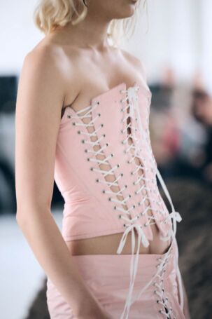 1/18 | Clara Colette Miramon Spring 2025 Details and Setting | Photo: Anasteisha Danger | Courtesy of Berlin Fashion Week Clara Colette Miramon Spring 2025 Details and Setting | Photo: Anasteisha Danger | Courtesy of Berlin Fashion Week