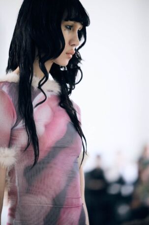 3/18 | Clara Colette Miramon Spring 2025 Details and Setting | Photo: Anasteisha Danger | Courtesy of Berlin Fashion Week Clara Colette Miramon Spring 2025 Details and Setting | Photo: Anasteisha Danger | Courtesy of Berlin Fashion Week
