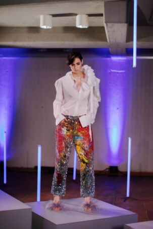 1/15 | Dawid Tomasewki Spring 2025 | Photo: Suzana Holtgrave | Courtesy of Berlin Fashion Week Dawid Tomasewki Spring 2025 | Photo: Suzana Holtgrave | Courtesy of Berlin Fashion Week