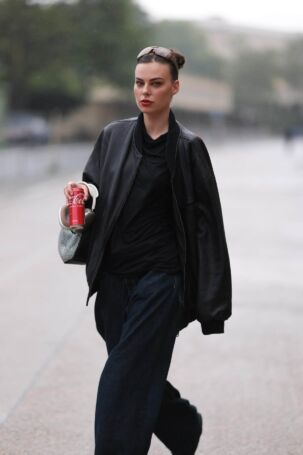11/42 | Haderlump Spring 2025 Street Style | Photo: Jeremy Moeller | Courtesy of Berlin Fashion Week Haderlump Spring 2025 Street Style | Photo: Jeremy Moeller | Courtesy of Berlin Fashion Week