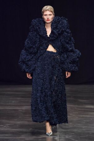 7/55 | Kilian Kerner Spring 2025 | Photo: Andrew Thomas | Courtesy of Berlin Fashion Week Kilian Kerner Spring 2025 | Photo: Andrew Thomas | Courtesy of Berlin Fashion Week