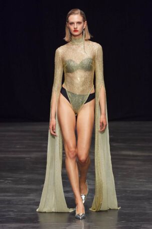 8/55 | Kilian Kerner Spring 2025 | Photo: Andrew Thomas | Courtesy of Berlin Fashion Week Kilian Kerner Spring 2025 | Photo: Andrew Thomas | Courtesy of Berlin Fashion Week