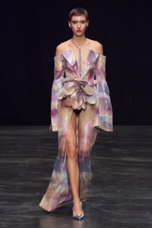 9/55 | Kilian Kerner Spring 2025 | Photo: Andrew Thomas | Courtesy of Berlin Fashion Week Kilian Kerner Spring 2025 | Photo: Andrew Thomas | Courtesy of Berlin Fashion Week